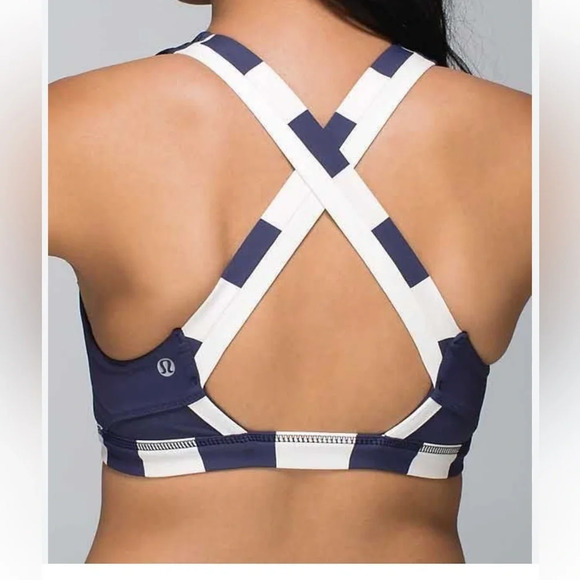 lululemon athletica Other - Lululemon Athletica 4 VGC sports bra with cross back & small pocket for keys.